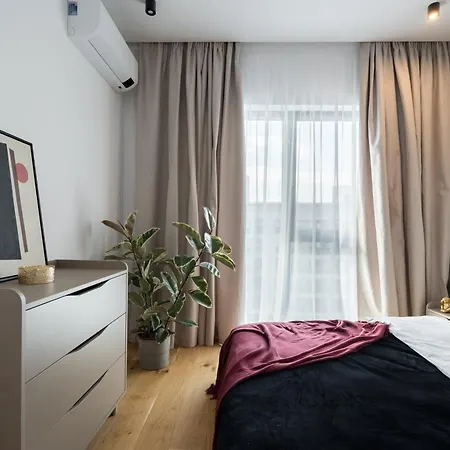 Cozy Business Area 1br Near Aviatiei Bucharest