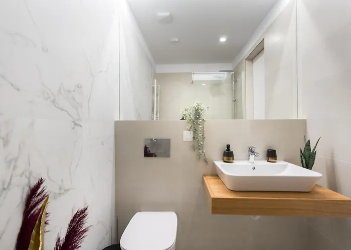 Апартаменти Cozy Business Area 1br Near Aviatiei *