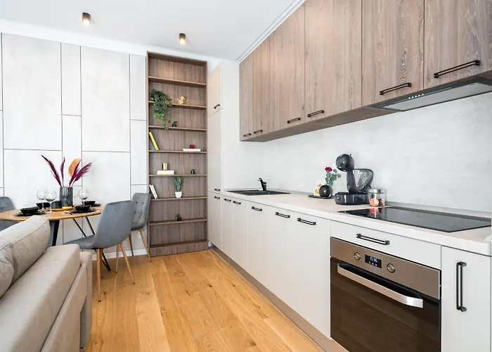 Апартаменти Cozy Business Area 1br Near Aviatiei Бухарест